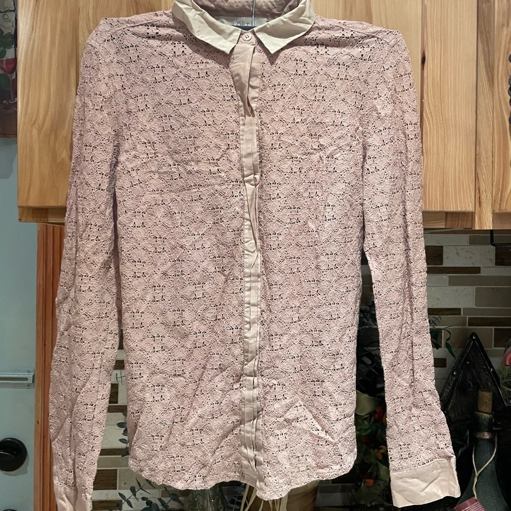 Loft .Women’s patterned pink blouse.